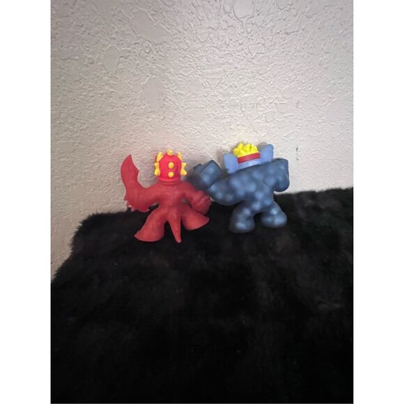 Heroes of GOO jit zu lot  Elephant ,  Lobster action figures - Picture 2 of 4